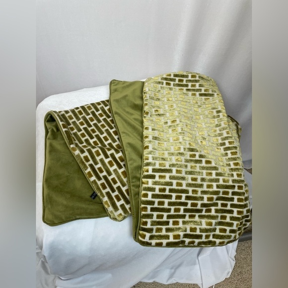 Rodeo Home std pillow covers Green Cream velvet tile design set of 2 - Picture 1 of 8